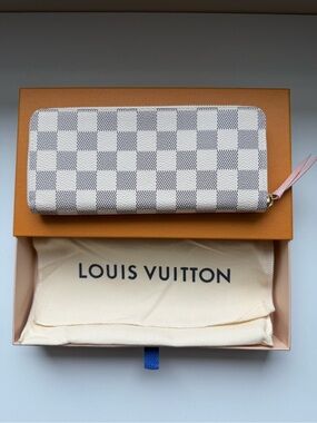 Louis Vuitton Damier Azur Clemence Wallet in White and Light Gray